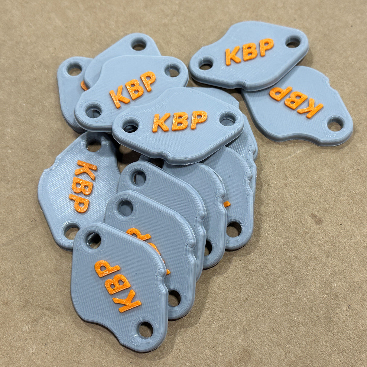 Briggs & Stratton Lo206 Animal Plastic Cylinder Head Exhaust Pipe Port Shipping Plate