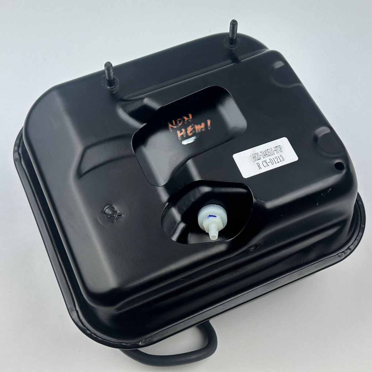 PREDATOR FUEL GAS TANK 212cc non-hemi Brand New take off 69730 9 gal KBP4000