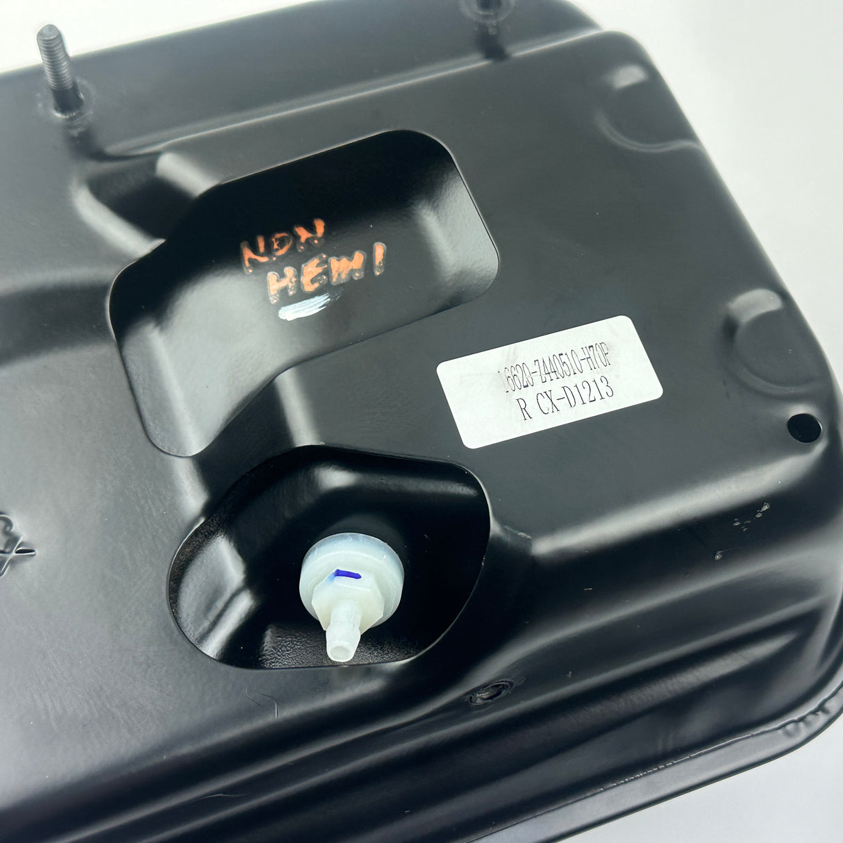 PREDATOR FUEL GAS TANK 212cc non-hemi Brand New take off 69730 9 gal KBP4000